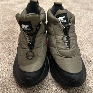 sorel out n about Puffy Green/black/pink Waterproof Boots size 7